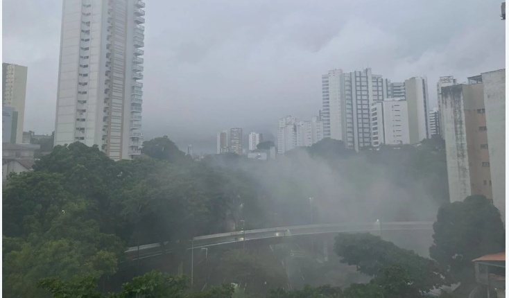 ‘Dia virou noite’: em uma hora, bairros de Salvador atingem até 39 milímetros de chuva
