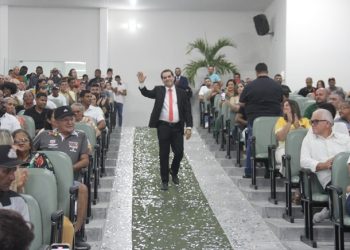 Santaluz – Justiça Eleitoral realiza solenidade de diplomação dos eleitos em 6 de outubro. Apenas um vereador não se fez presente