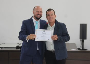 Depois de cinco diplomas de vereador, Guene do Contador é diplomado prefeito de Retirolândia