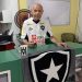 Coité – Torcedor de 79 anos realiza o sonho de ver o Botafogo levantar troféu de campeão da Libertadores