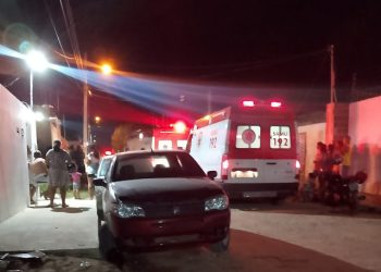 Três pessoas são mortas a tiros e uma criança fica ferida