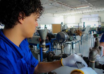 Últimos dias de inscrições para 240 bolsas gratuitas de Cursos Técnicos do SENAI em Serrinha, Feira e Alagoinhas