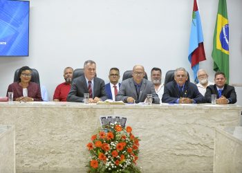 Ubaldino Amaral começa o quarto mandato de prefeito comemorando a eleição de um aliado para presidência da Câmara