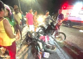 Colisão envolvendo duas motocicletas na BA 409 deixa três feridos