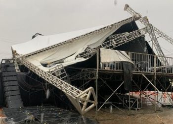 Sátiro Dias – Festa com Tayrone é cancelada após palco desabar pela ventania