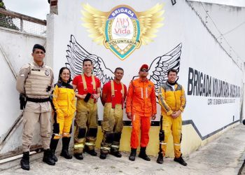 Guarnição divulga situação de incêndio a ônibus e visita a base da Brigada Anjos da Vida