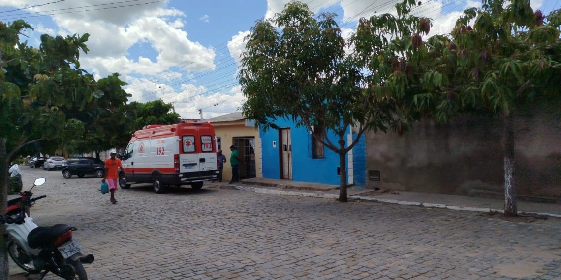 Idoso morre engasgado com pedaço de carne