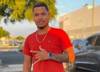Jovem natural de Curaçá é morto a tiros em Feira de Santana após publicar foto com gesto associado a facção