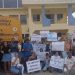 Barrocas – Servidores protestam na frente da Prefeitura após suspensão dos aprovados em concurso público