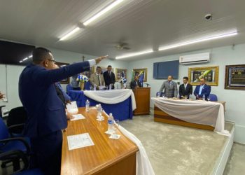 Primeiras posses de vereadores, prefeita e vice do território do sisal aconteceu em Nordestina. Atos realizados no início da madrugada desta quarta-feira, 1º