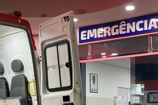 Jovem é esfaqueado no entorno da feira livre de Santaluz