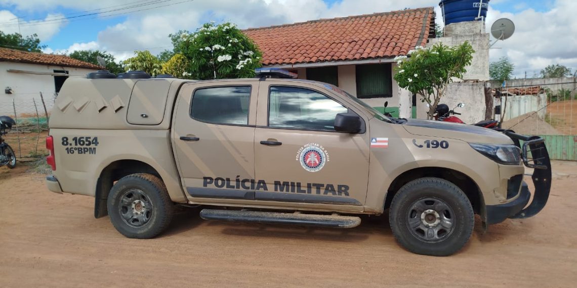 Corpo de jovem é encontrado pelo avô com marcas de tiros