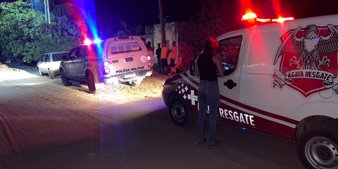 Mulher de 60 anos com problemas mentais sofre agressões físicas e abuso sexual após ter casa invadida