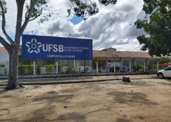 Universidade baiana abre concurso com salários de até R$ 4,9 mil; confira vagas