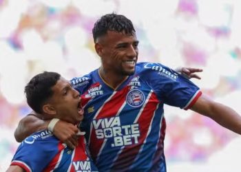 Baianão: com três gols em cada tempo, Bahia goleia o Colo-Colo e assume a vice-liderança