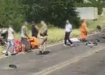 Quatro pessoas morrem em colisão envolvendo carro de passeio e caminhão na BR 030