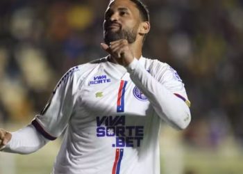 Com um jogador a mais, Bahia arranca empate com o The Strongest na Libertadores