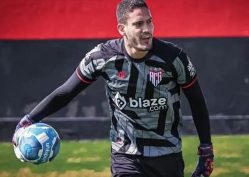 Bahia acerta empréstimo do goleiro Ronaldo, do Atlético Goianiense