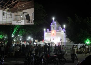 Ichu – Missas são celebradas do lado de fora da igreja após engenheiros identificarem risco de desabamento do telhado