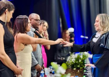 FARESI realiza colação de grau dos formandos do curso de Psicologia