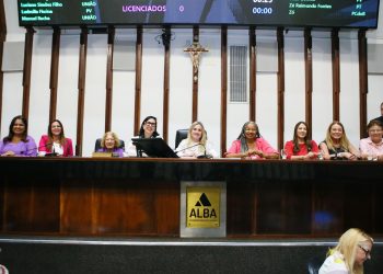 Em sessão histórica, ALBA aprova exclusivamente Projetos de Lei de autoria da bancada feminina