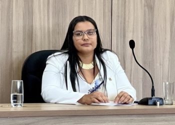 Vereadora de primeiro mandato é eleita para presidir a Câmara de Santaluz