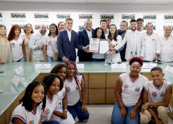Governo do Estado sanciona programas que garantem acesso gratuito à Carteira de Habilitação para população de baixa renda