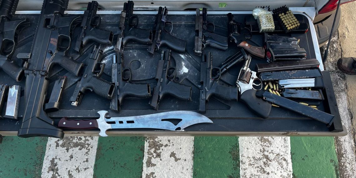 Ação policial contra o Comando Vermelho acaba com 12 mortos