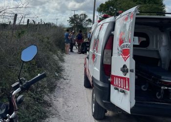 Homem sofre acidente de moto após ser atacado por cachorros