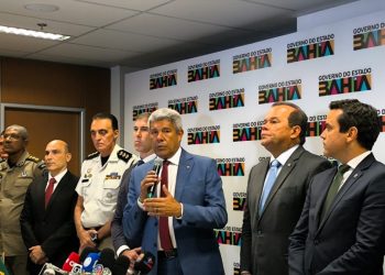 Jerônimo anuncia reforma na Segurança Pública e promove mudanças nos comandos; confira