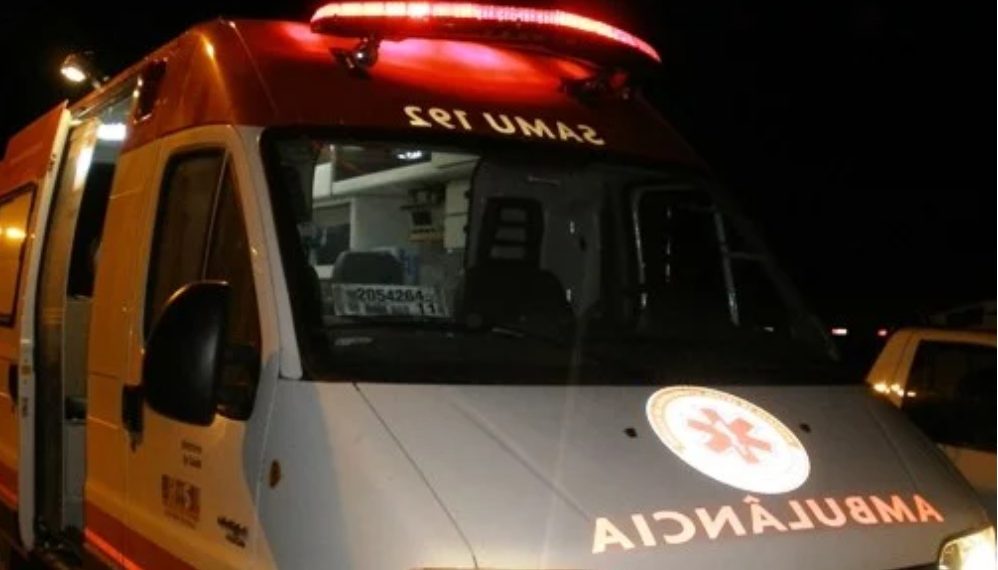 Ciclista fica gravemente ferido após colisão com moto pilotada por um sobrinho