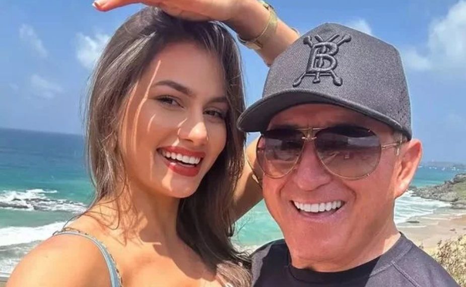 Amado Batista presenteia noiva 52 anos mais jovem após ela ter um ‘dia difícil’