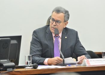 Félix Mendonça assume cadeira de titular da Comissão de Constituição e Justiça, a mais importante da Câmara