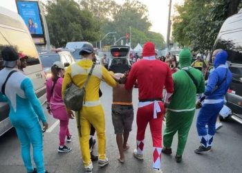SP – Power Rangers, Chapolin e até padre: policiais fantasiados prendem suspeitos no Carnaval