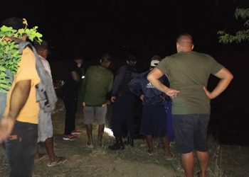 Idoso é encontrado morto em lago; suspeita é que ele tenha tentado resgatar animal