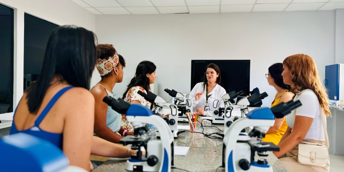 Café, Prosa e Medicina: FARESI promove mais uma edição do evento que une acolhimento, reflexão e formação médica humanizada