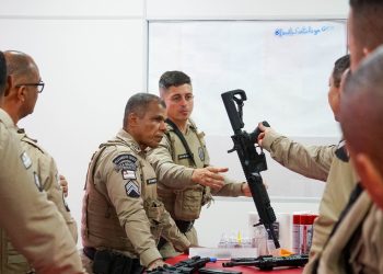 16º BPM/Serrinha capacita policiais militares para operar fuzil israelense Arad 5.56.