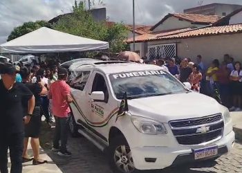 Corpo de mulher assassinada pelo companheiro em Bento Gonçalves – RS, é sepultado em Retirolândia