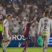 Brasileirão: Bahia abre placar, sofre a virada, mas empata no fim com o Santos