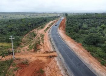 Homem morre em acidente de moto na BA 424; pista nova ainda não ganhou sinalização