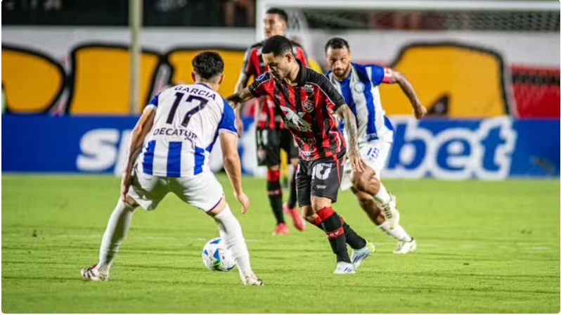 Sul-Americana: jogando no Barradão Vitória perde para o Cerro Largo e cai para lanterna do Grupo B