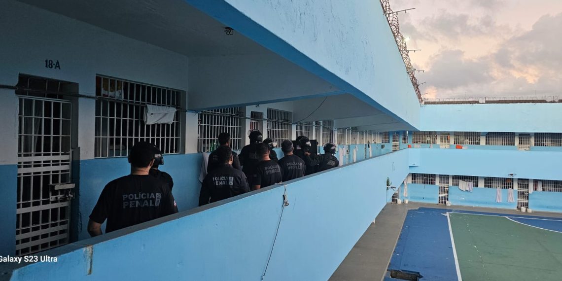 Ação integrada transfere líder de facção de presídio de Teixeira de Freitas para o de Serrinha e desarticula esquema de lavagem de dinheiro e tráfico de drogas