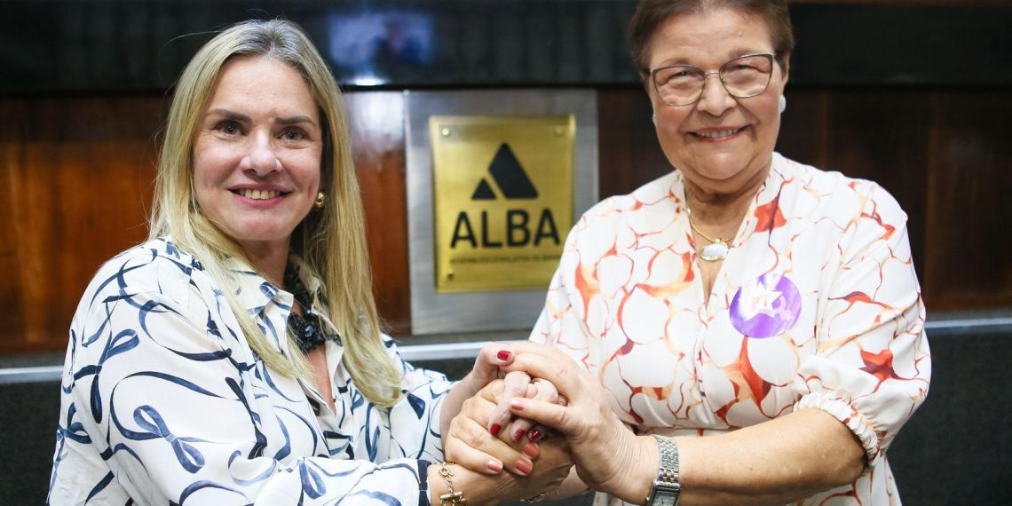 Deputada Fátima Nunes é eleita vice-presidente da ALBA. Presidente Ivana Bastos comemora