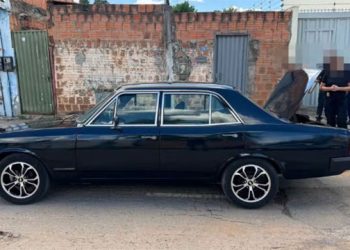 Homem aciona polícia após encontrar corpo no porta-malas de carro que botou para vender em conscessionária