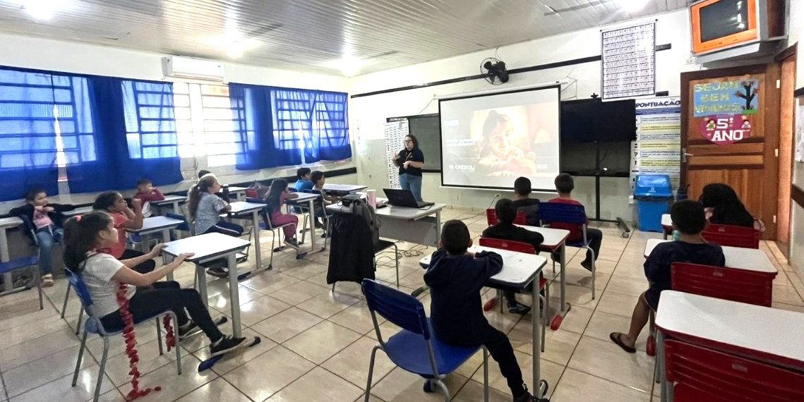 Cresol União dos Vales leva educação financeira a mais de 300 crianças e jovens durante a SENEF