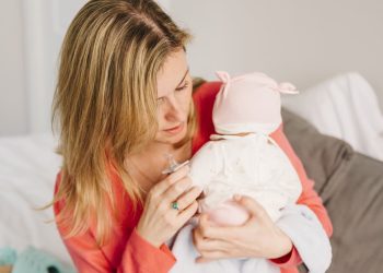 Fenômeno dos bebês reborn levanta debates sobre os limites entre afeto, fantasia e saúde mental