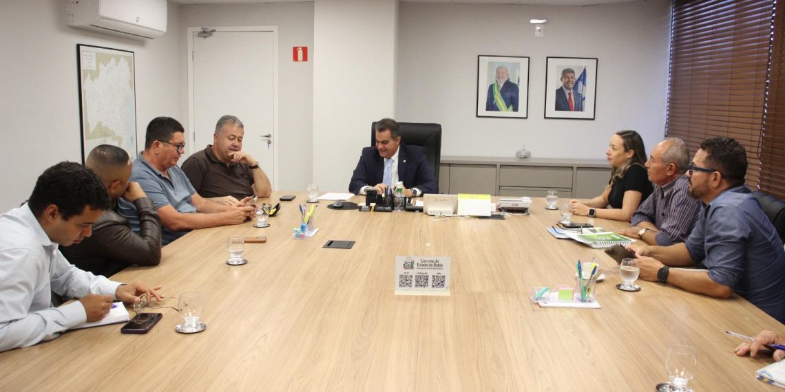 Deputado Alex da Piatã articula demandas de 8 municípios com o secretário de Infraestrutura da Bahia e na CAR