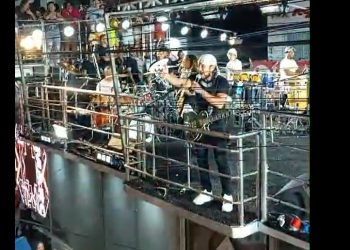 Primeira noite da Coité Folia teve multidão, alegria e Bell Marques arrastando a galera. Confira a programação de hoje (2)