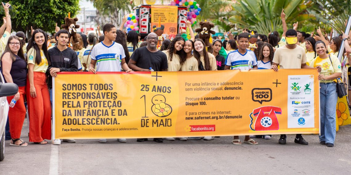 Coité – Caminhada ‘Faça Bonito’ mobiliza comunidade em defesa das crianças e dos adolescentes