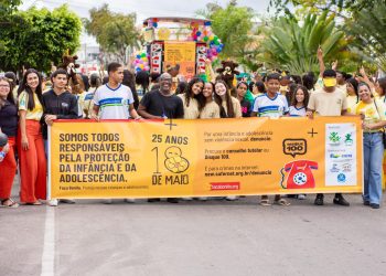 Coité – Caminhada ‘Faça Bonito’ mobiliza comunidade em defesa das crianças e dos adolescentes